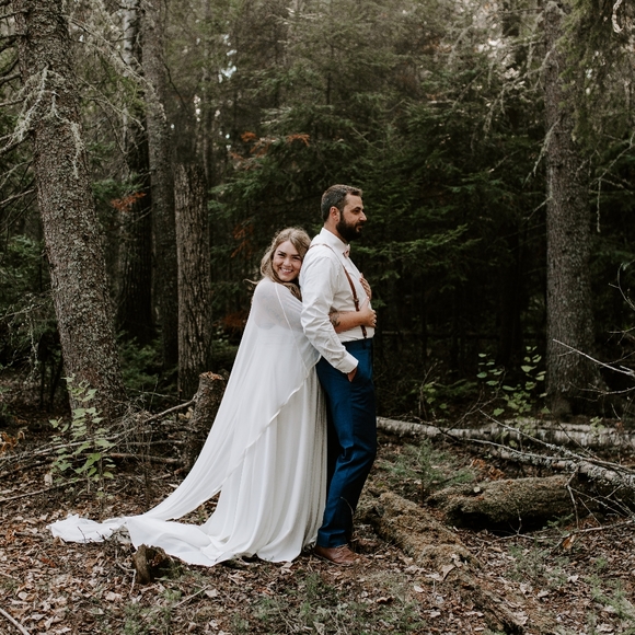 Chiffon Mesh Ivory Wedding Veil Cape with train - Picture 10 of 16